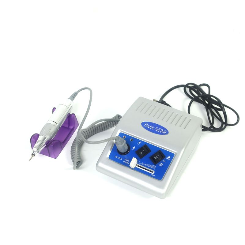 Lábbal működtethető körömreszelő