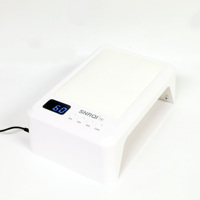 Nagy kapacitású körömszárító lámpa kéztámlával